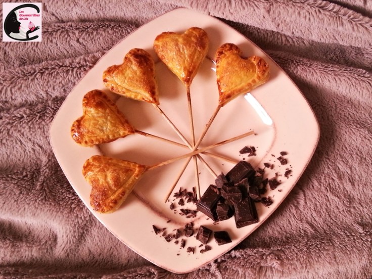 coeur, saint valentin, chocolat, chocolat noir, framboise, confiture, pâte feuilletée, sucette, love pops, recette facile, recette originale, amour, gourmandise