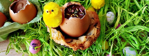 paques, chocolat, mousse, mousse chocolat, oeuf, oeuf coque, oeuf de paques, nid, cookie, pépites de chocolat, cupcake, poussin, dessert, dessert original, gourmandise, tradition