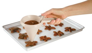 wilton, chocolat, pâte à gâteau, dessert, pratique, gourmandise, les gourman'dises de lea, lesgourmandisesdelea.com, accessoire pâtisserie