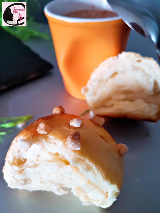 brioche, pain au lait, petit pain, viennoiserie, sucré, boulange, levure, façonnage, goûter, petit déjeuner, grains de sucre sucre grains, patisdecor, dorure, fait maison, homemade