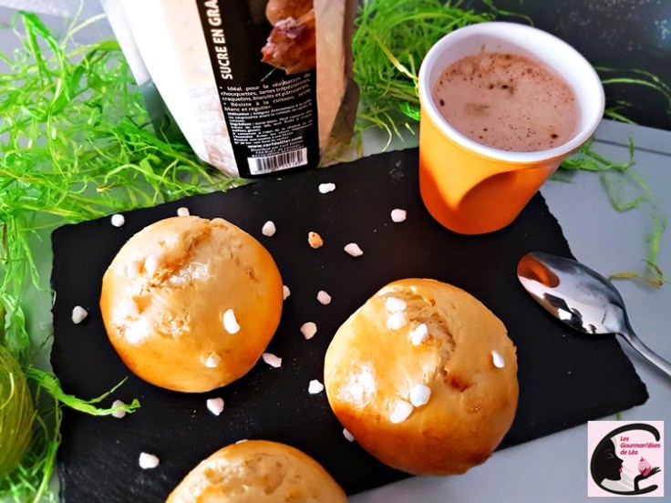 brioche, pain au lait, petit pain, viennoiserie, sucré, boulange, levure, façonnage, goûter, petit déjeuner, grains de sucre sucre grains, patisdecor, dorure, fait maison, homemade