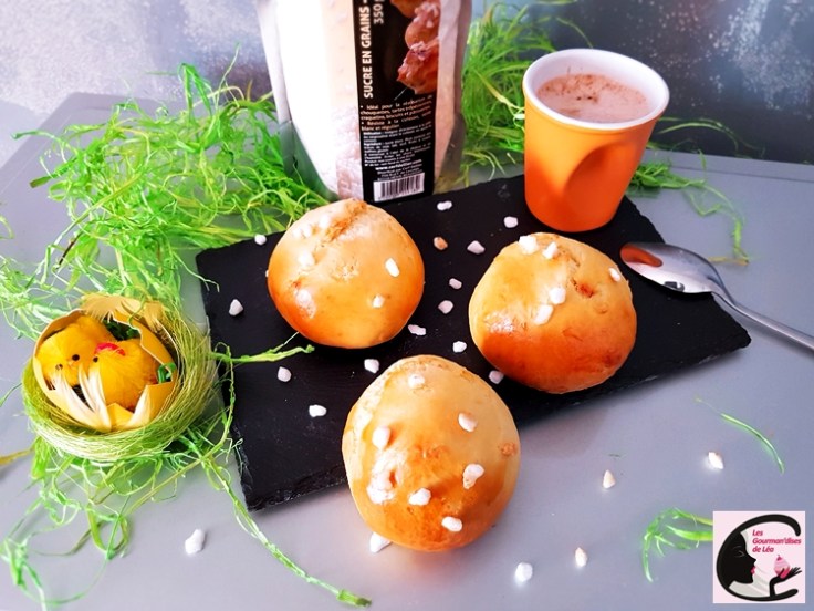 brioche, pain au lait, petit pain, viennoiserie, sucré, boulange, levure, façonnage, goûter, petit déjeuner, grains de sucre sucre grains, patisdecor, dorure, fait maison, homemade